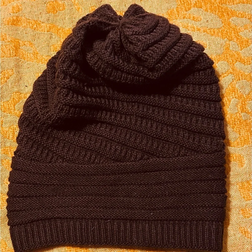 Lot of 8 Beanies- Multicolor Multi-Style all One Size